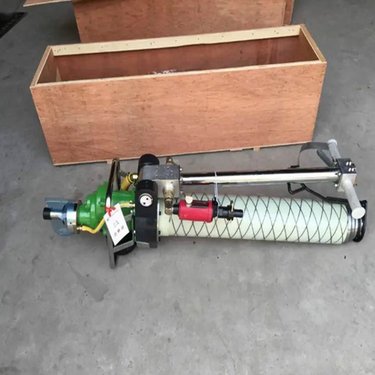 ZQS-65/2.2S型气动手持式锚杆钻机用于煤巷探水探瓦斯的钻孔作业