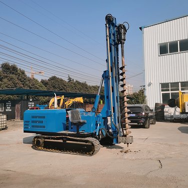 鲁邦 山区光伏钻机 多功能螺旋钻孔挖坑机 全液压履带钻孔机