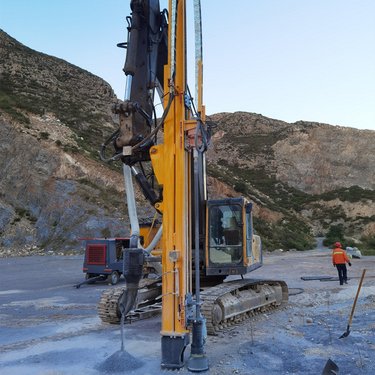 岩石挖改钻打孔厂家 矿山放炮钻机设备 潜孔钻一体机