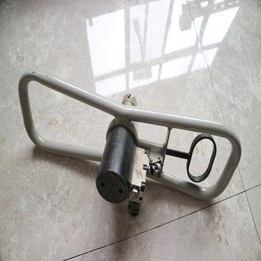 手持式凿岩机 冲击 式 钻机 气动冲击式钻 机冲 击式钻 机