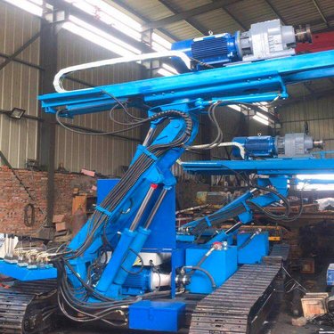 履带式锚固钻机