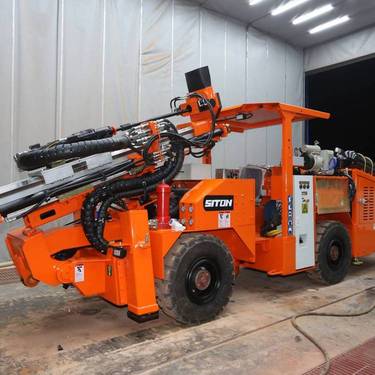 鑫通机械矿用液压采矿钻车DL2中深孔锚杆钻机