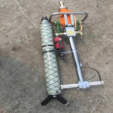MQTB-75/2.3型气动锚杆钻机设计新颖,操作简单，维护方便等优点