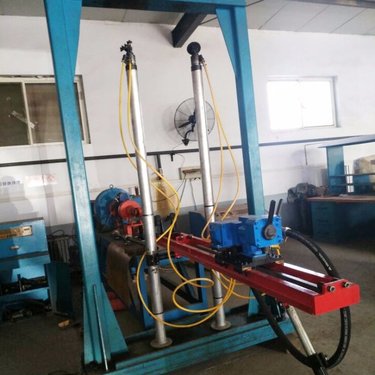 ZQJC-180/3.7气动架柱式钻机