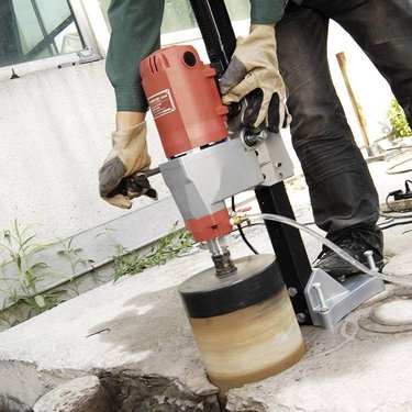 西藏阿里 三相电工程水钻混凝土钻孔取芯机 赣州 三相平行工程立式水平定向钻机