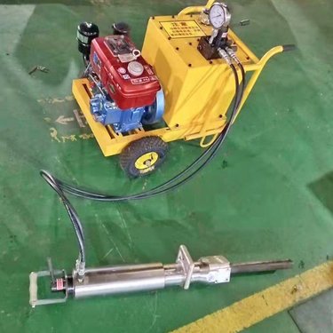聚仁混凝土分裂机 岩石破碎机 无噪音凿岩机 柴油劈石器