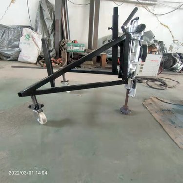 桥面混凝土凿毛机 悬挂式凿岩机厂家 带钢筋地面拉毛机