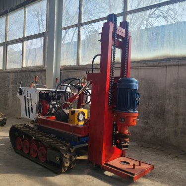 履带潜孔注浆加固钻机 气动 液动和电动可选 配有液压卡盘及给进油缸