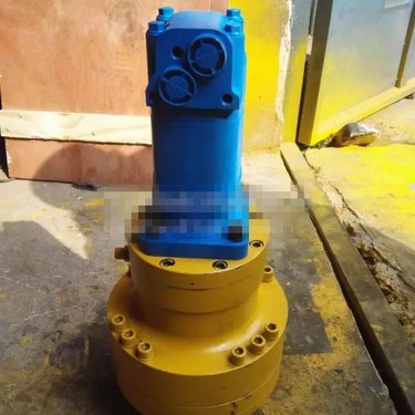 科迈液压马达挖掘机改装钻挖树坑动力头