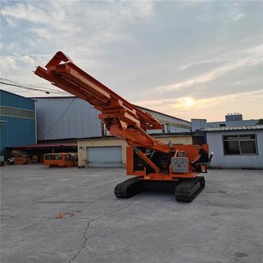 巷道坑基边坡支护履带式锚杆钻机 夹持卸扣器可自动拆卸钻杆和套管