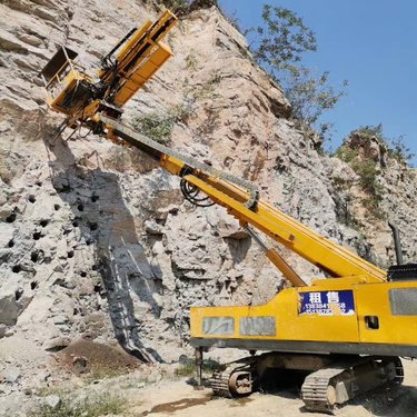 护坡高举锚固打孔钻机 工程用25米锚杆钻机 钻孔深度50米 地基打桩机