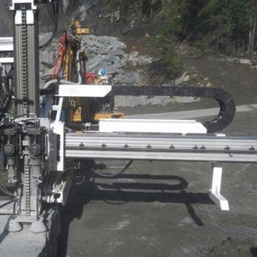 YD30导轨式液压凿岩机