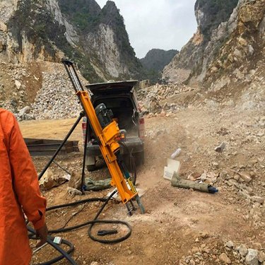 广西河池 隧道打孔注浆加固潜孔钻机 YQ-100气电联动潜孔钻机 泰州