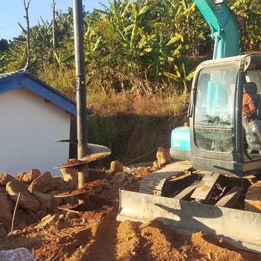 挖掘机螺旋钻机装载机改装钻机气液联动中深孔导轨式凿岩机