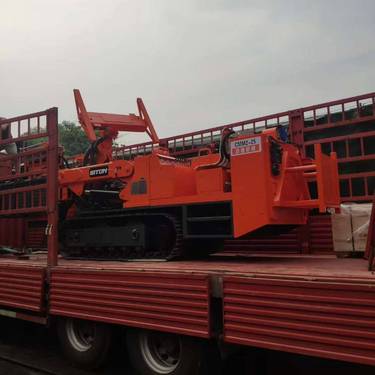 鑫通矿用液压锚杆钻车CMM2-25在某铁矿项目部显神威