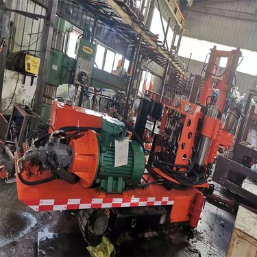 履带行走柴油液压打井机 地质勘探岩层取芯钻机 地质钻机