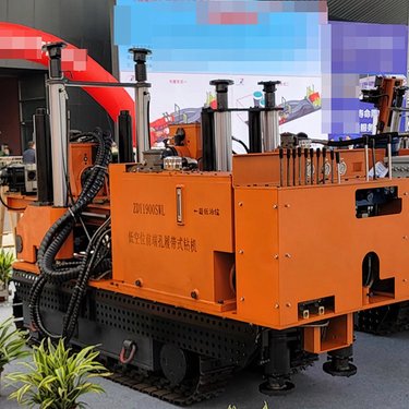 低空位前端孔履带式钻机 水井钻机深孔钻机 冲击式钻井机