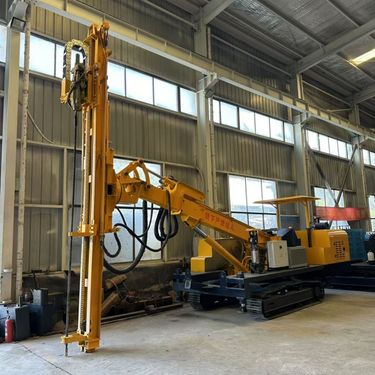 履带多功能隧道锚杆钻机 管棚支护 超前探孔 系统锚杆 一次成孔