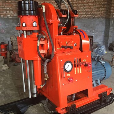 新疆巴音郭楞蒙古自治州 多角度全液压液压注浆加固钻机 小型山地履带液压坑道钻机安阳