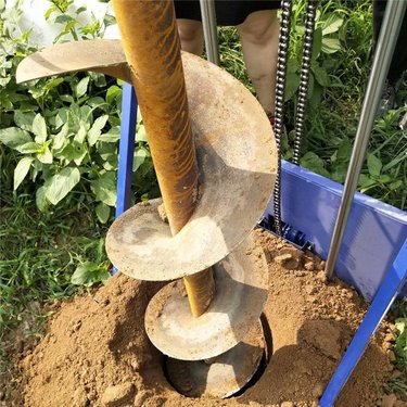 光伏电杆立杆 小型长螺旋打桩机 矿用锚杆钻机一次成孔地基螺旋钻机