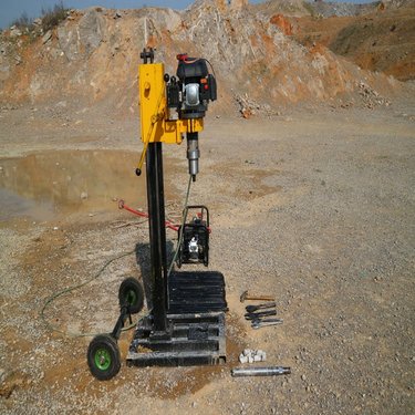 轻便钻机 小型取样钻机 小型取芯钻机 便携式取芯钻机 勘探钻机