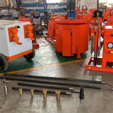 四川达州 矿用变量液压注浆加固钻机 小型注浆加固履带双液钻孔注浆一体机防城港