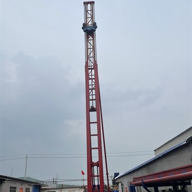360度旋转底盘双油缸加压 钢管桩钻机 三管高喷台车