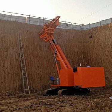 伸长大臂履带锚固钻机 20米边坡加固护坡钻机 高举升锚杆隧道钻机