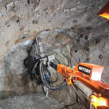 鑫通机械矿用液压宽型锚杆钻车DS3助力兴顺矿业