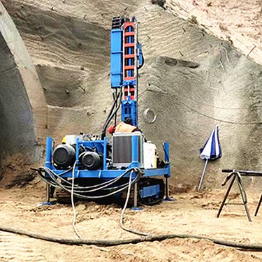 高压旋喷钻机 隧道加固用履带桩机 75柱塞90变频大泵