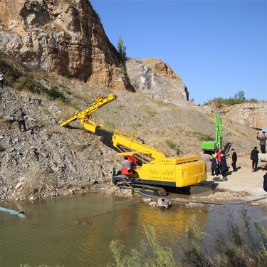 高臂锚固钻机 山体护坡锚索钻孔机 基坑加固履带式打孔机