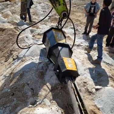 愚公斧大型矿山岩石液压分裂机隧道石场开石机凿岩机劈裂机