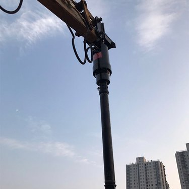 奥莱 履带式螺旋钻机 合金钻头钻机 液压动力头螺旋打桩机