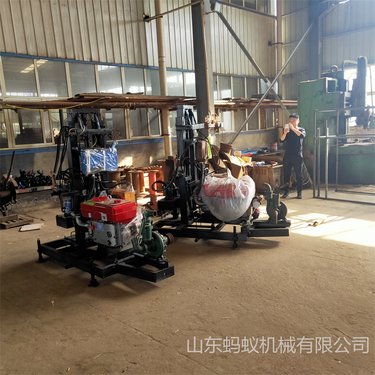 22马力升降钻井设备 矿用360度液压坑道钻车 橡胶履带水井钻机