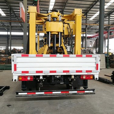 XYC-200GT车载钻机 自动伸缩式钻机  橡胶履带钻机