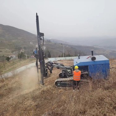 支护多功能深孔钻机 任意角度施工 高风压隧道潜孔凿岩机 加装除尘器