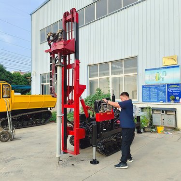 可打庭院光伏小钻机 工程履带式拧地钉设备 柱塞马达螺旋打桩机自营