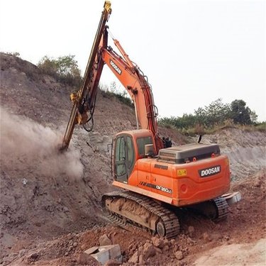 挖改钻机潜孔钻 挖机改冲击钻 矿山勾机带打孔机 不惧地形光伏作业