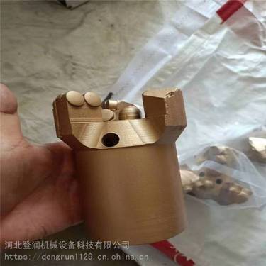 ZDY3500LPS全液压坑道钻机配件1113.003.1054平移油缸底座