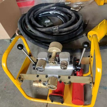 ZYJ-1200/130架柱式液压回转钻机 煤矿用机械设备 架柱钻机图片