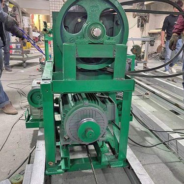 中旺 山体引水穿孔钻井机 横向深孔地表钻机 小型家用打井钻孔机