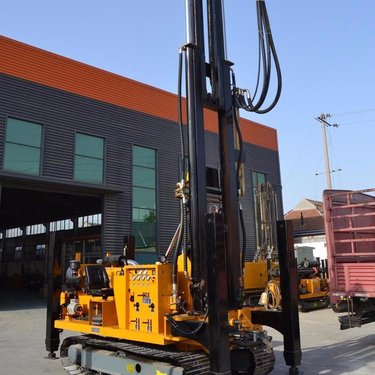 600型履带式潜孔钻机   履带式水井钻机   履带式钻井机