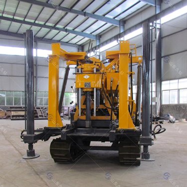 XYD-200 履带式深水井钻机 全液压岩石井钻井机 200米柴油野外打井机