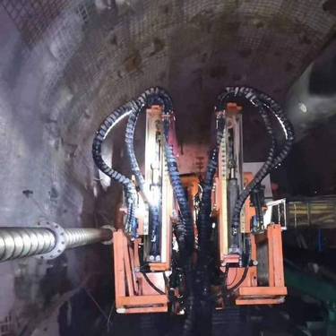 鑫通机械矿用双臂液压锚杆钻车CMM2-25巷道施工利器