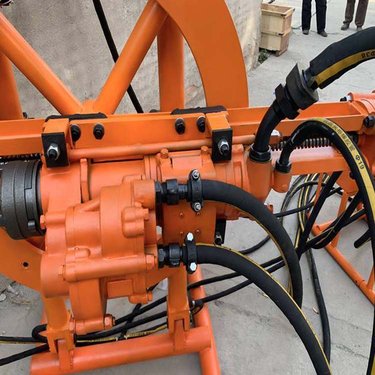 YGZ90凿岩机 矿用型导轨式独立回转 气动中深孔钻机
