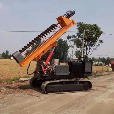 3米山地滑移钻孔机 太阳能建筑螺旋钻机 油电两用履带光伏打桩机