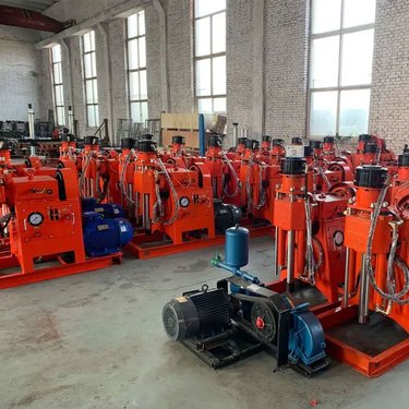 ZLJ-200煤矿用坑道钻机主要用于各种工程孔与地质构造孔