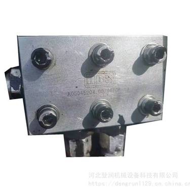 ZDY4000LR型煤矿用履带式全液压坑道钻机配1113. 003.1037插接式前顶装置