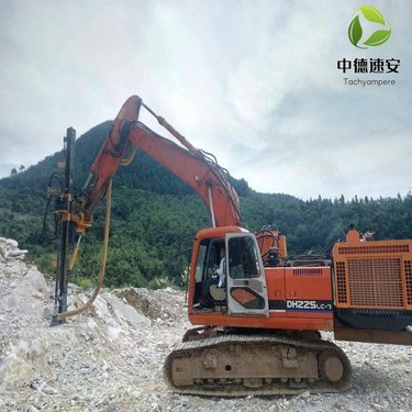 挖机改装潜孔钻机自带除尘 多功能凿岩钻机 液压挖改钻机三节螺杆