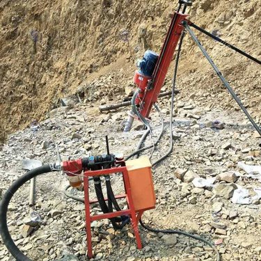 KQD70开山凿岩潜孔钻机配件 四川宜宾 气动风动潜孔钻机 云南普洱